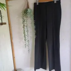 美品　UNIQLOセンタープレスロングパンツ