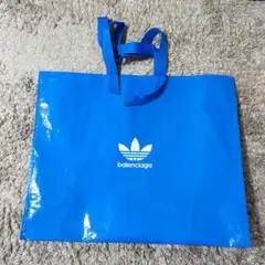 バレンシアガ adidasコラボのショップ袋