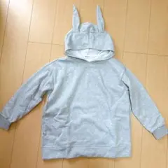 【新品・未使用】ウサギ耳付きグレー パーカー　Sサイズ　ポケット付き