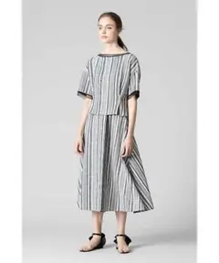 ADORE アドーア38 セットアップ ランダムストライプ ブラウス　スカート