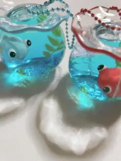 金魚 オイルチャーム 赤 水色 金魚鉢