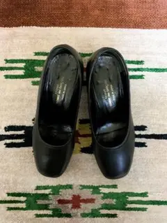 COMME des GARÇONS ブラックパンプス　ストラップ　ラウンドトゥ COMME des GARÇONS ブラックパンプス ストラップ ラウンドトゥ 靴