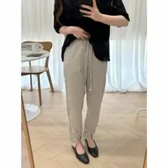 新品 未使用 裾スリット ジョガーパンツ グレージュ レディース M きれいめ