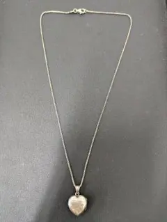 シルバー ハート型ロケットペンダント