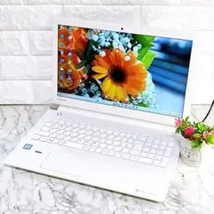 美品✨新品SSD✨お洒落ノートパソコン白✨Windows11✨カメラ/ブルーレイ