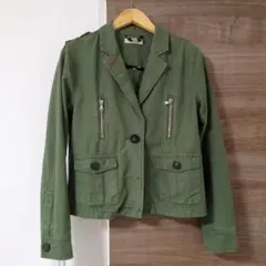 オリーブグリーン ミリタリージャケット