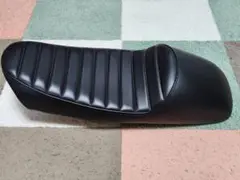 【純正美品】YAMAHA YB125SP 純正シート　割れ欠けなし 純正美品】YAMAHA YB125SP 純正シート 割れ欠けなし - メルカリ