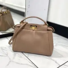 美品 FENDI フェンディ ミニピーカブー グレージュ