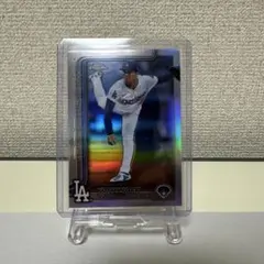 Yoshinobu Yamamoto Topps Chrome 2025