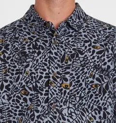 【新品】　VOLCOM 半袖ボタンシャツ