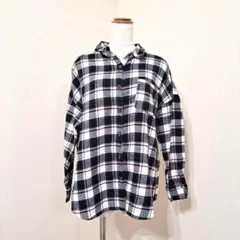 コルザ　長袖　ネルシャツ　チェック柄　白黒　ドロップショルダー　ゆったり　Ｍ