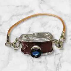 Item thumbnail for item bc922f14-ed1a-45e1-a467-ed0d8428a370