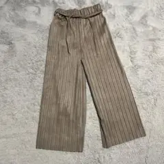 新品未使用　ワイドパンツ　ベロアパンツ　シルキーベージュ　レディース　冬用