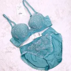 B70M トリンプ　天使のブラ　ブラジャーショーツセット