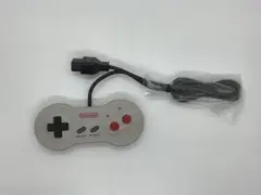 任天堂　ニューファミコン　コントローラー
