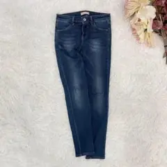 Item thumbnail for item 71719d7f-5cd4-43a8-8278-e319f47eb906