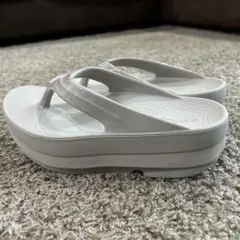 oofos 23.0〜23.5 ウーフォス　ベージュ