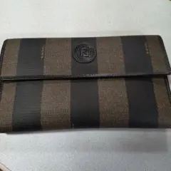 FENDIの長財布