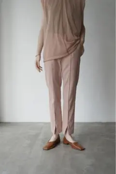 CLANE CENTER SLIT SLIM TAPERED PANTS