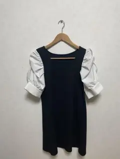 GRL 黒のパフスリーブワンピース
