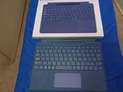 官2 Surface Pro キーボード8X7-00115(ペン欠品)