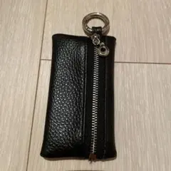 黒いレザーキーケース
