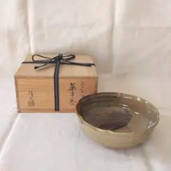 萩焼 つくね 蓋置 味舌隆司 作 共箱 共布 茶道具 新品 未使用 保管品 です 萩焼 つくね 蓋置 味舌隆司 作 共箱 共布 茶道具 新品 未使用