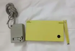 ニンテンドーDS Liteライムグリーン【充電器／タッチペン2本付／外箱無し】