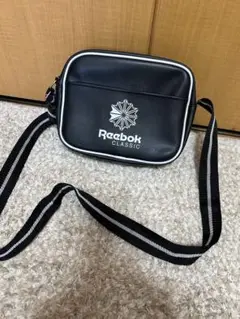 【新品未使用】Reebok ショルダーバッグ ブラック