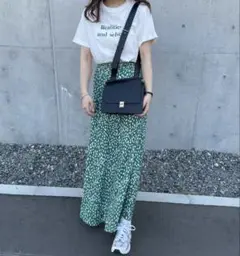グリーンドット柄ロングスカート