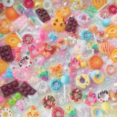 ネイルパーツまとめ売り　50個以上　チョコレート　ドーナツ　ハート