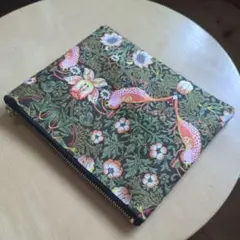 ウィリアムモリス　ポーチハンドメイド