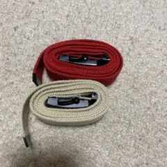 ベルト。 ベージュと赤の2点セットになります。 ブランドはノーブランドです。