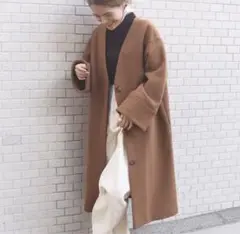 Spick and Span Vネック ノーカラーチェスターコート ブラウン