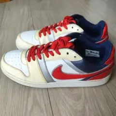 Nike レトロスニーカー ホワイト/レッド/ネイビー 28cm