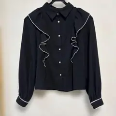 INGNIフリル付き黒ブラウス
