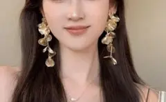 ピアス 花びら ゴールド ロング 韓国 結婚式 パーティー