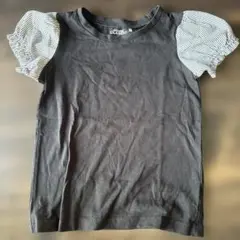 黒いストライプ柄パフスリーブTシャツ
