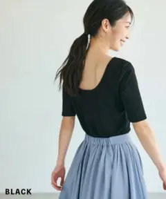 ベースメント　背中開きトップス　トップス　ブラック