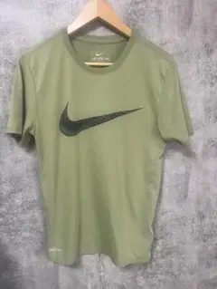 Nike オリーブグリーン Tシャツ S