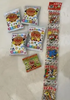 幼児　ベビー　お菓子セット　７ヶ月から　１歳から　アンパンマン　ボーロ　新品