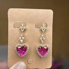 ピンクトパーズハート型ピアス