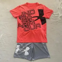 Under Armour Tシャツとハーフパンツのセット