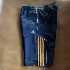 adidas ClimaLite ネイビー ショートパンツ