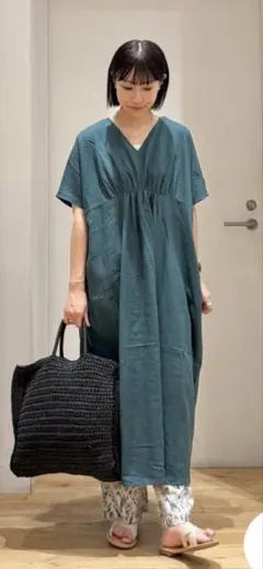 アーバンリサーチドアーズ＊リネンレーヨンVネック切替ギャザーワンピース