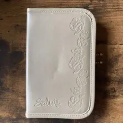 サルート　マルチケース　バラ模様