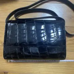 黒 クロコダイル　ショルダーバッグ　TOWANNY 1314758