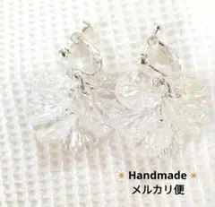 639.お花イヤリング✾匿名配送✾オーロラ花弁フラワーキラキラゆらゆら揺れる