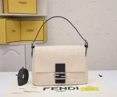 FENDI ベージュ ショルダーバッグ