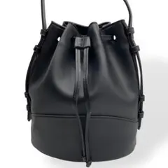 極美品　MANGO MNG マンゴ　ショルダーバッグ　巾着型　ブラック